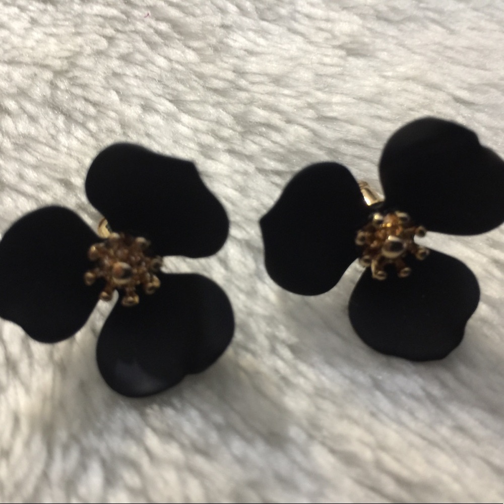New Anthropologie Black Flower Stud Earrings